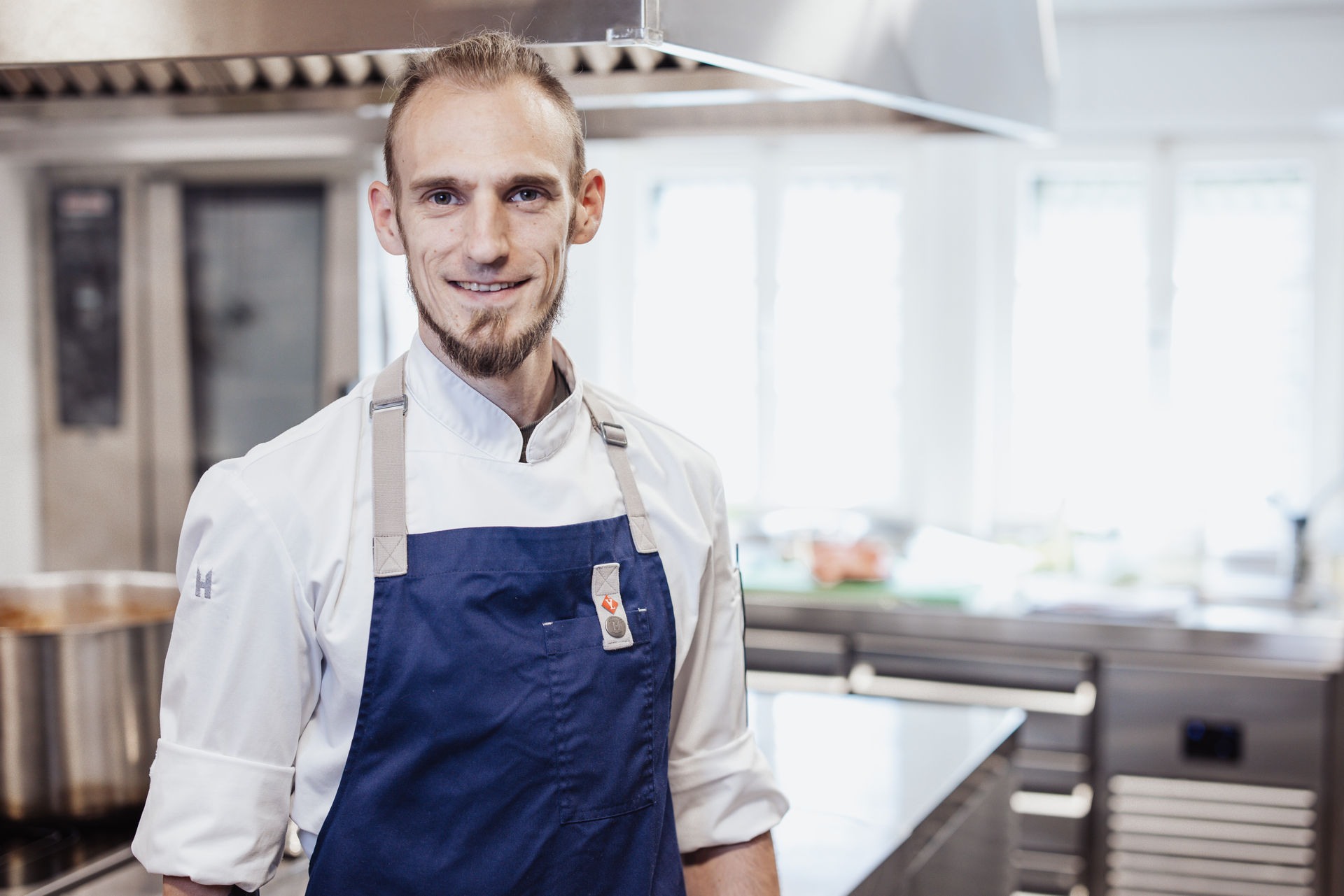 5 20260422 Staff Von Landsberg 142147 8100